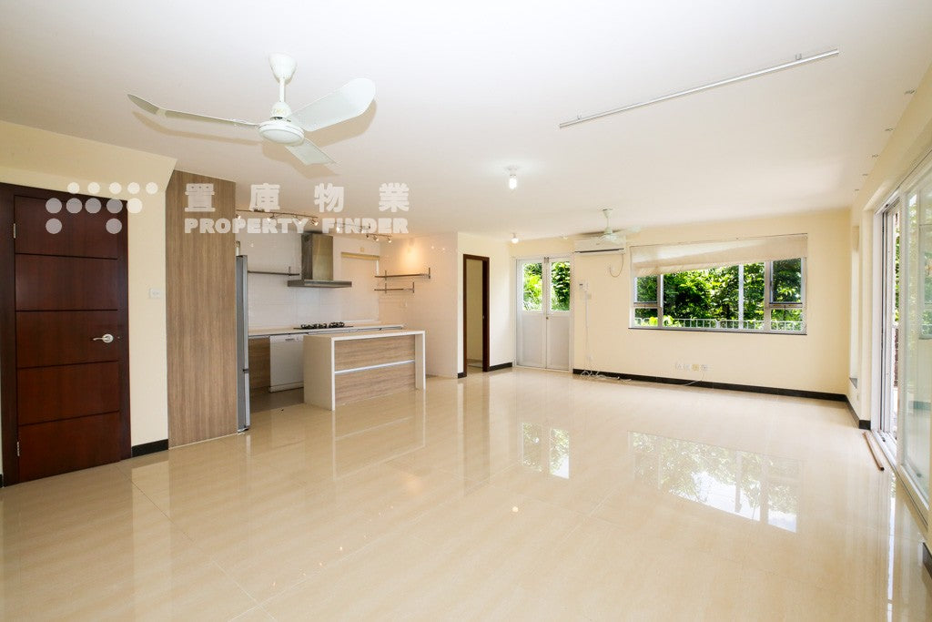 Sheung Sze Wan 海景村屋