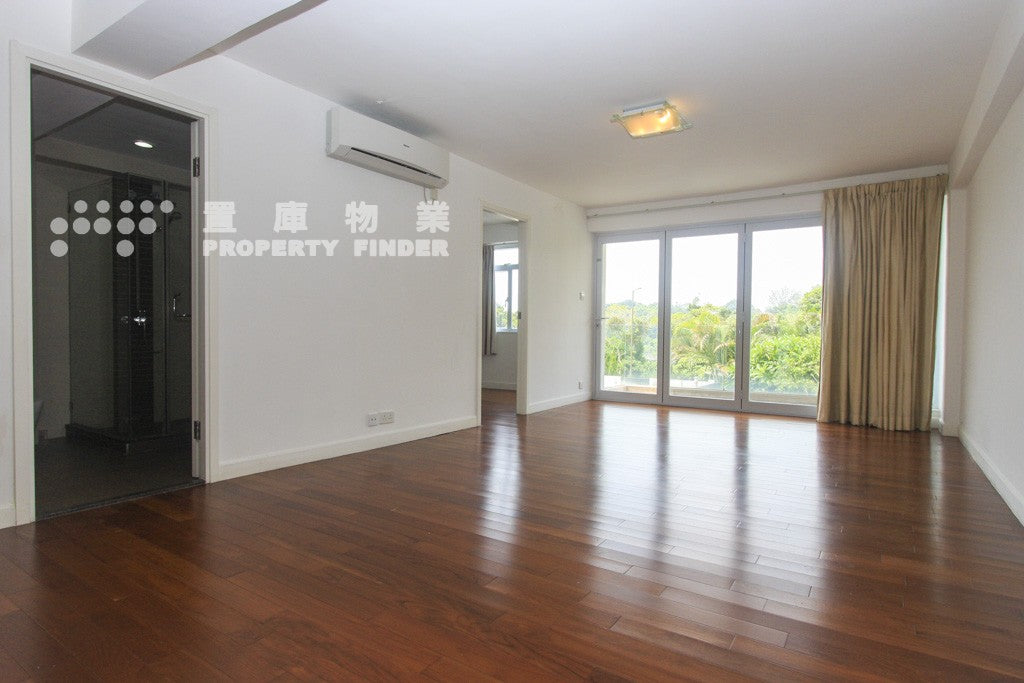 Little Village 小村莊