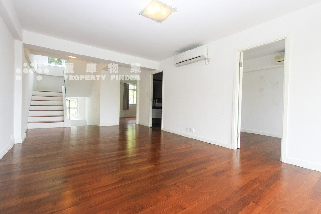 Little Village 小村莊