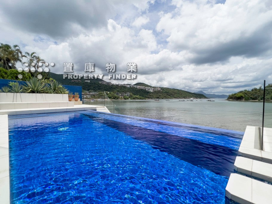 Lobster Bay 龍蝦灣