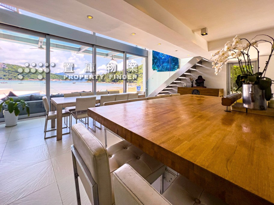 Lobster Bay 龍蝦灣