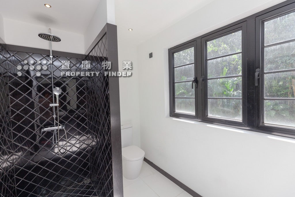 Privacy & detached 獨立屋