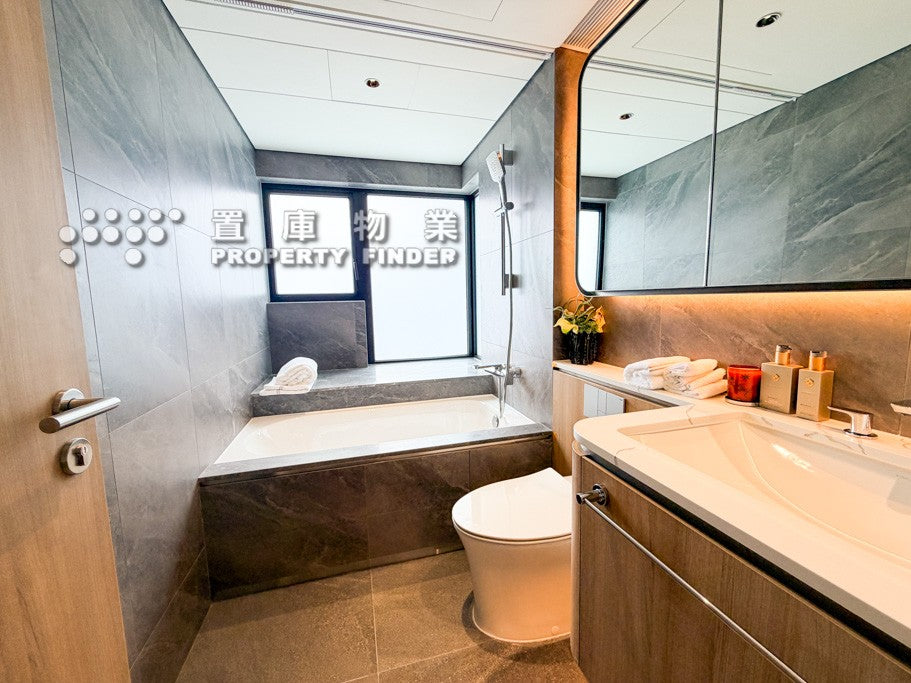 Silverstrand 銀線灣