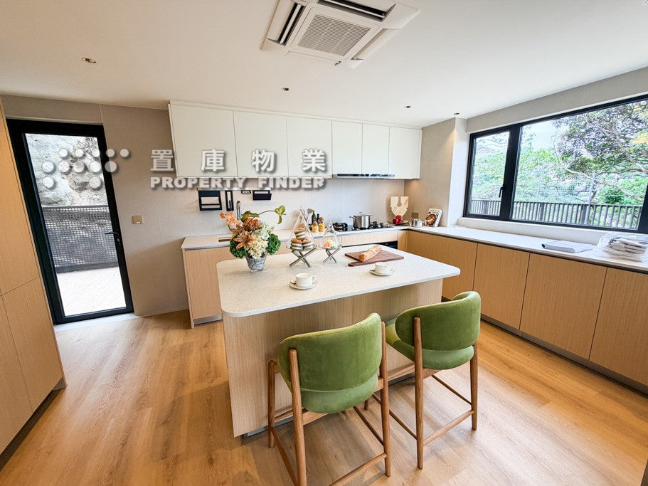 Silverstrand 銀線灣