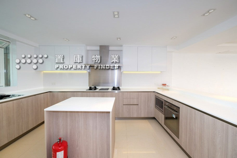 Silverstrand 銀線灣