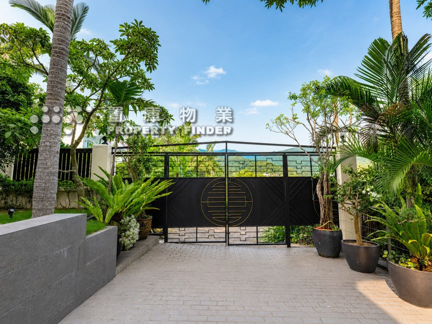 Waterfront house  海邊屋