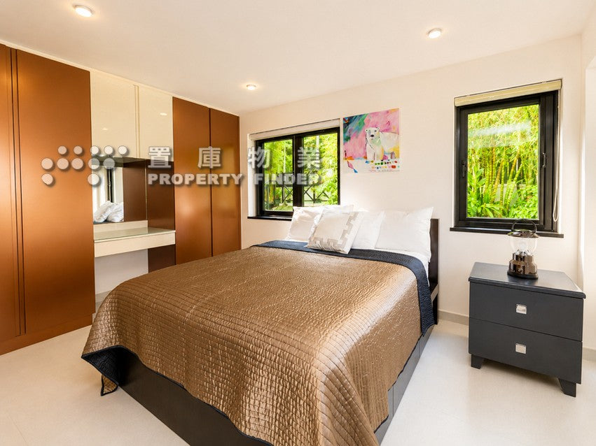 Waterfront house  海邊屋
