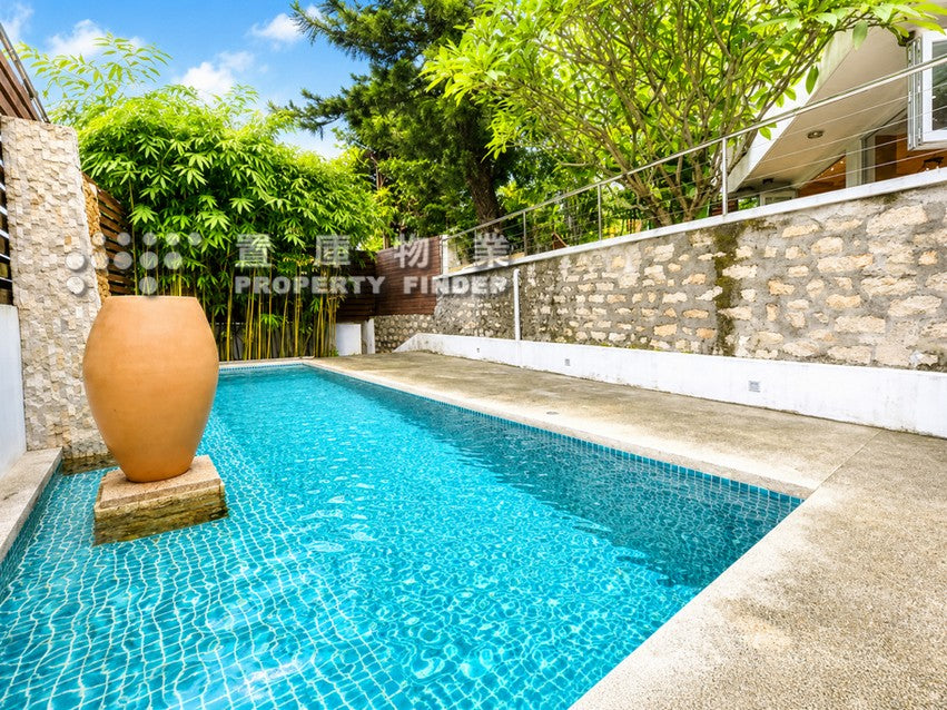 Hillside Haven 慶徑石