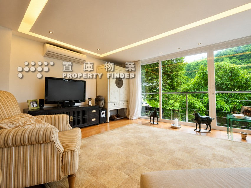 Hillside Haven 慶徑石