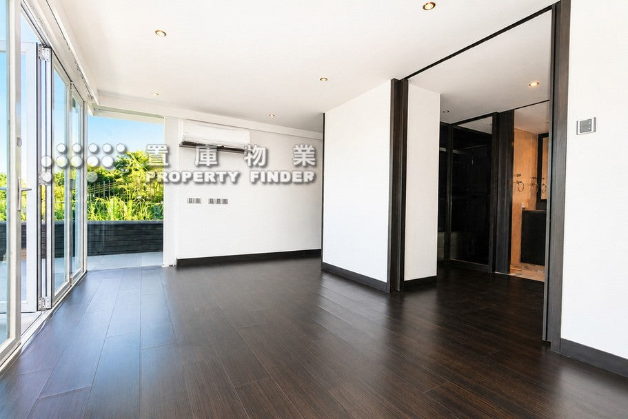 Silverstrand 銀線灣