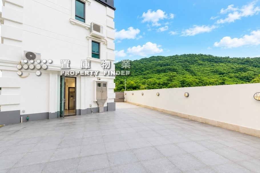 企嶺下老圍 Waterfront House