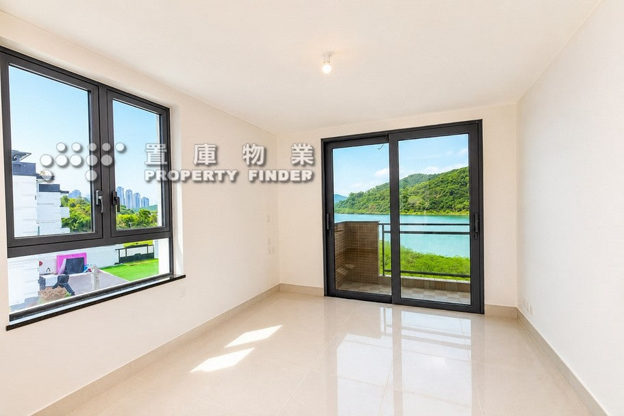企嶺下老圍 Waterfront House